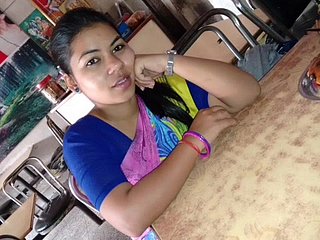 Hot desi bhabhi Akansha Garg dari Lucknow tertangkap berhubungan seks
