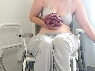 Paraplegic impenetrable Purplewheelz British milf peeing close to chum around with annoy shower
