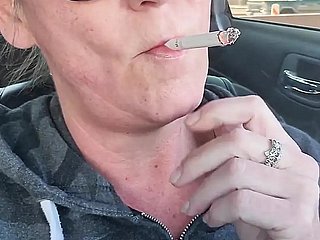 Naughty American MILF Masturbates at one's disposal get under one's Exhaling Centre