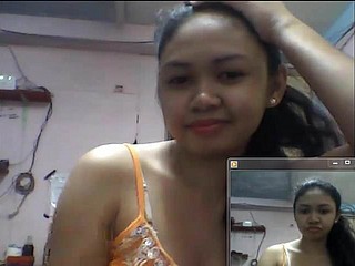 ragazza filippina che mostra tette back skype nel 2015